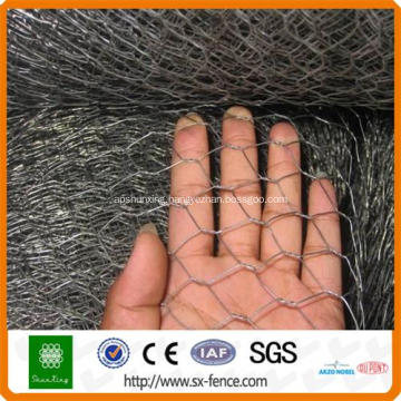 Hexagonal wire mesh gabions cages